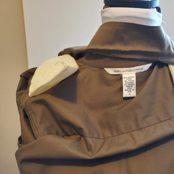 DVF Vintage Khaki Tan Safari Shirt Button Dress w Tie - Picture 9 of 10